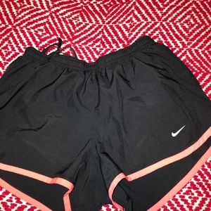 Black nike shorts